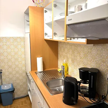 Balkonwohnung Neben Mol-bio Lägenhet *