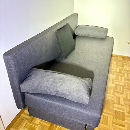Lägenhet Balkonwohnung Neben Mol-bio